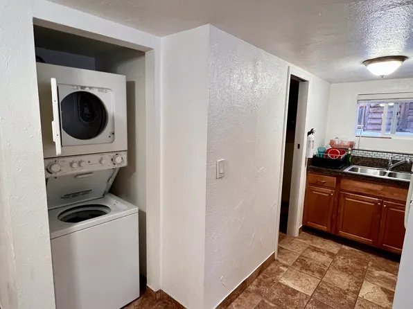 3350 E 40th Ave #4, Anchorage, AK 99508