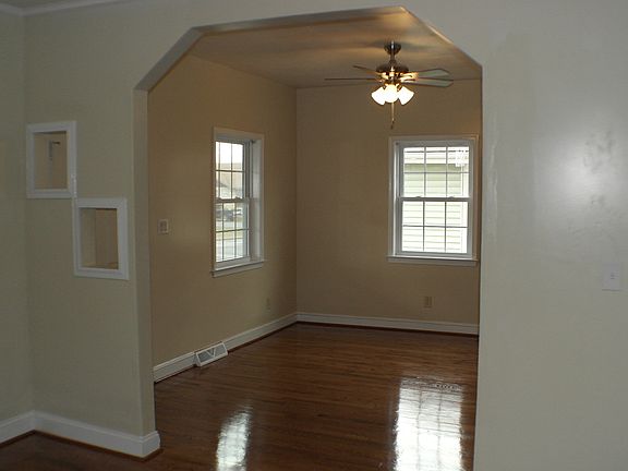 4th image of 1312 Pechin Ave SE