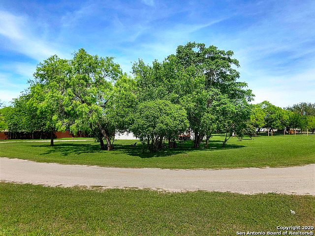 1st image of 424 County Road 5634