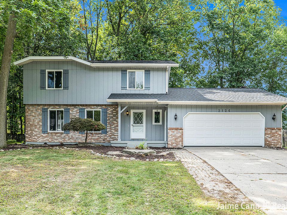 1st image of 2126 Innwood Dr SE