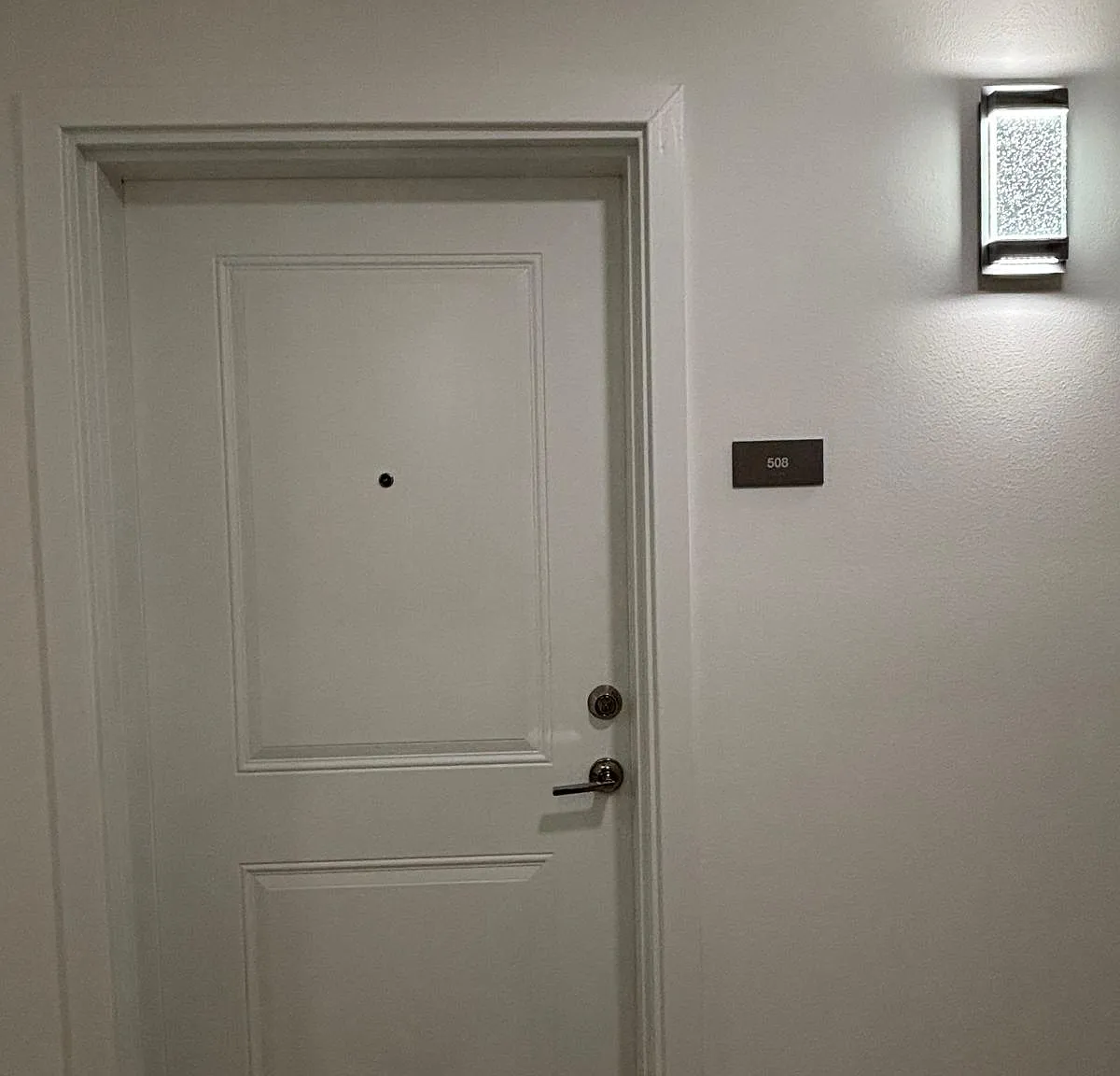 2 bed, 1023 sqft, $1,900 — Photo 2