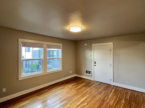 3rd image of 1535 SE 29th Ave #8
