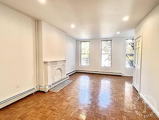 1st image of 376 Atlantic Ave #2