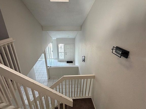 4th image of 12682 Newbrook Dr