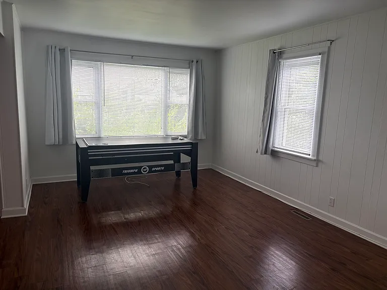 10 N Greenleaf St — Photo 3
