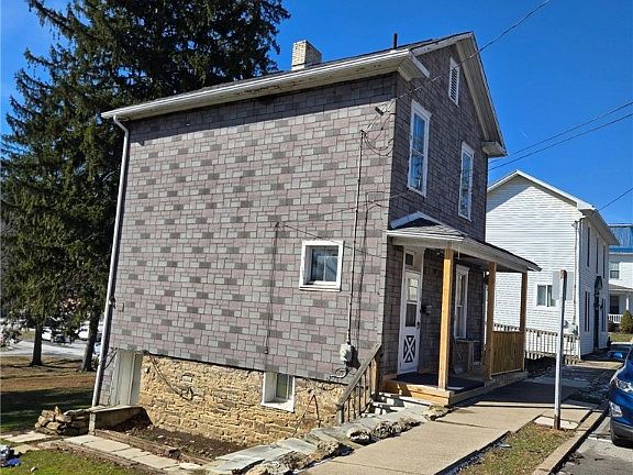 4th image of 119 W Loyalhanna St