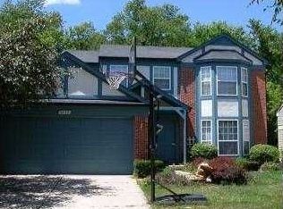 3032 Turnberry La, Ann Arbor, MI 48108