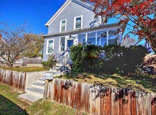 93 Narragansett Ave, Riverside, RI 02915
