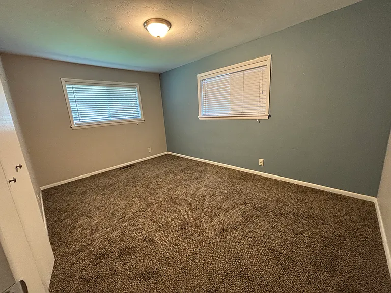290 Lincoln Dr — Photo 12