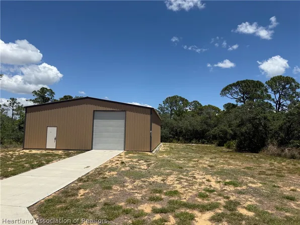 601 Buckley Rd, Lake Placid, FL 33852