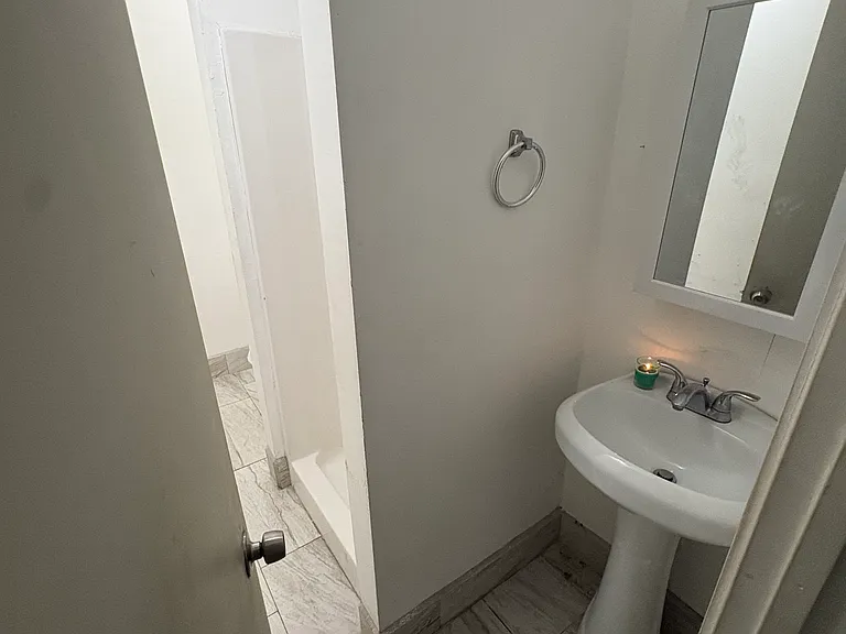 4576 Camarilla Ave — Photo 5