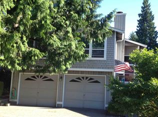 1023 NE 98th St, Seattle, WA 98115