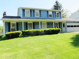 71 Betwood Ln, Rochester, NY 14612