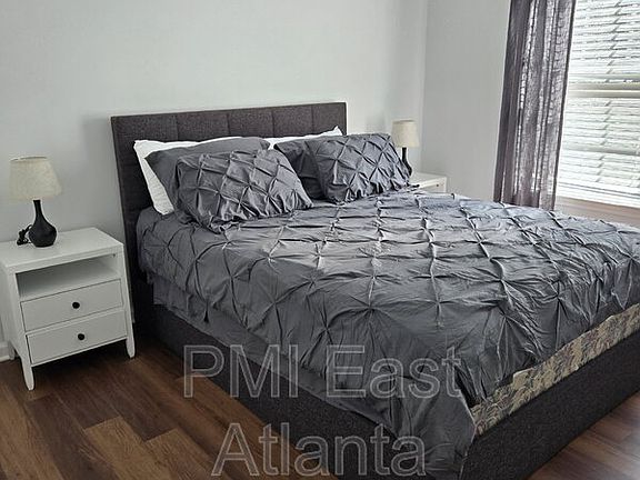 5th image of 6231 Arbor Links Rd Unit 2