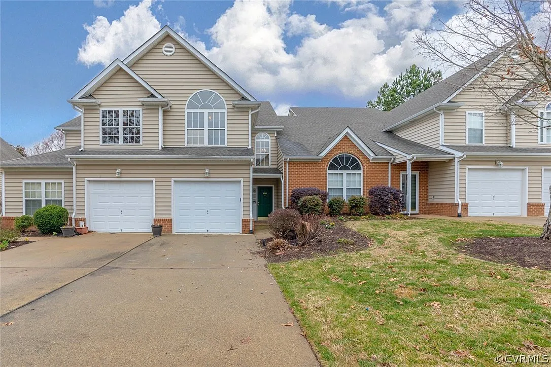 608 Muirfield Ct photo 1