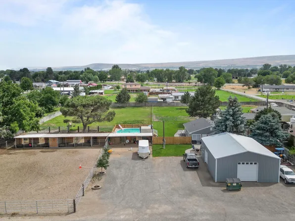 14907 S Locust Ln, Kennewick, WA 99337