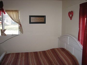 5th image of 113 Meadow Ln