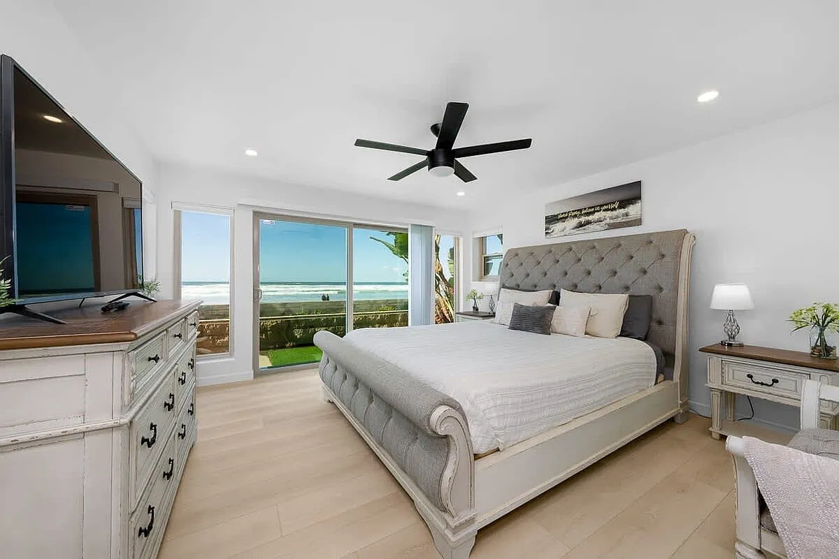 3901 Ocean Front Walk - 1 — Photo 4