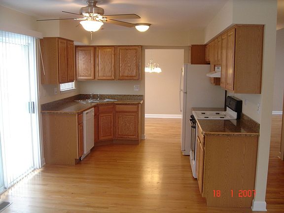 4th image of 4695 Green Bridge Ln