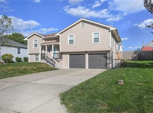 16205 Kevin Ln, Belton, MO 64012