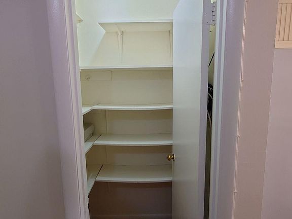3rd image of 600 Roosevelt Blvd APT 601