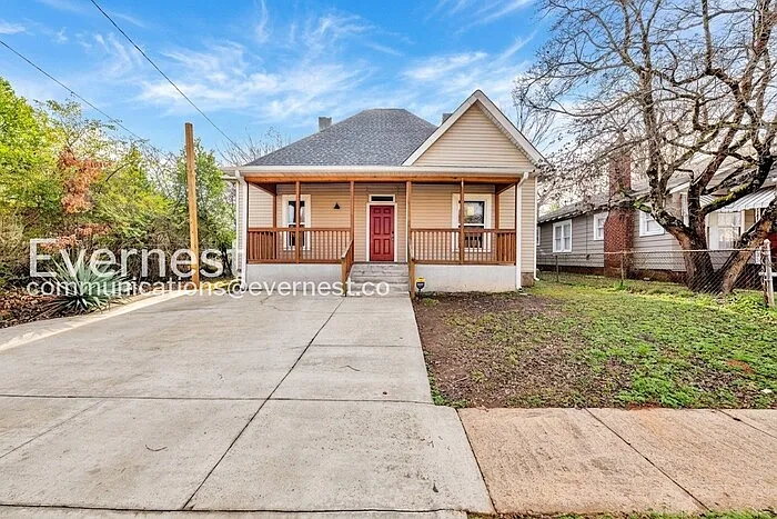 3 bed, 2.0 bath, 1596 sqft, $1,845 — Photo 2