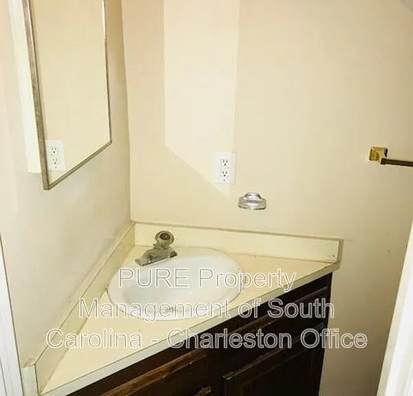 75 Society St #4 — Photo 13