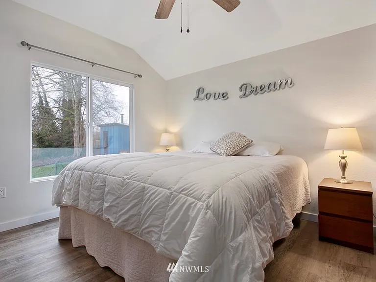 2809 Alderwood Ave — Photo 13