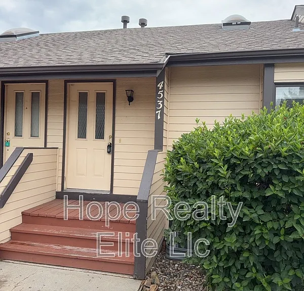 4537 Lamplighter Cir — Photo 1