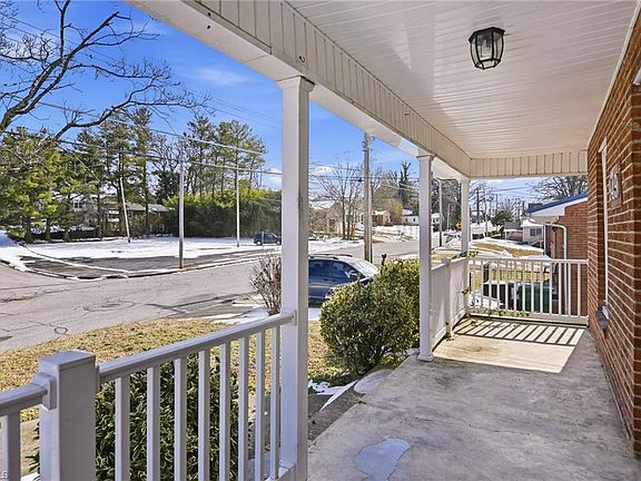 5th image of 949 Council St