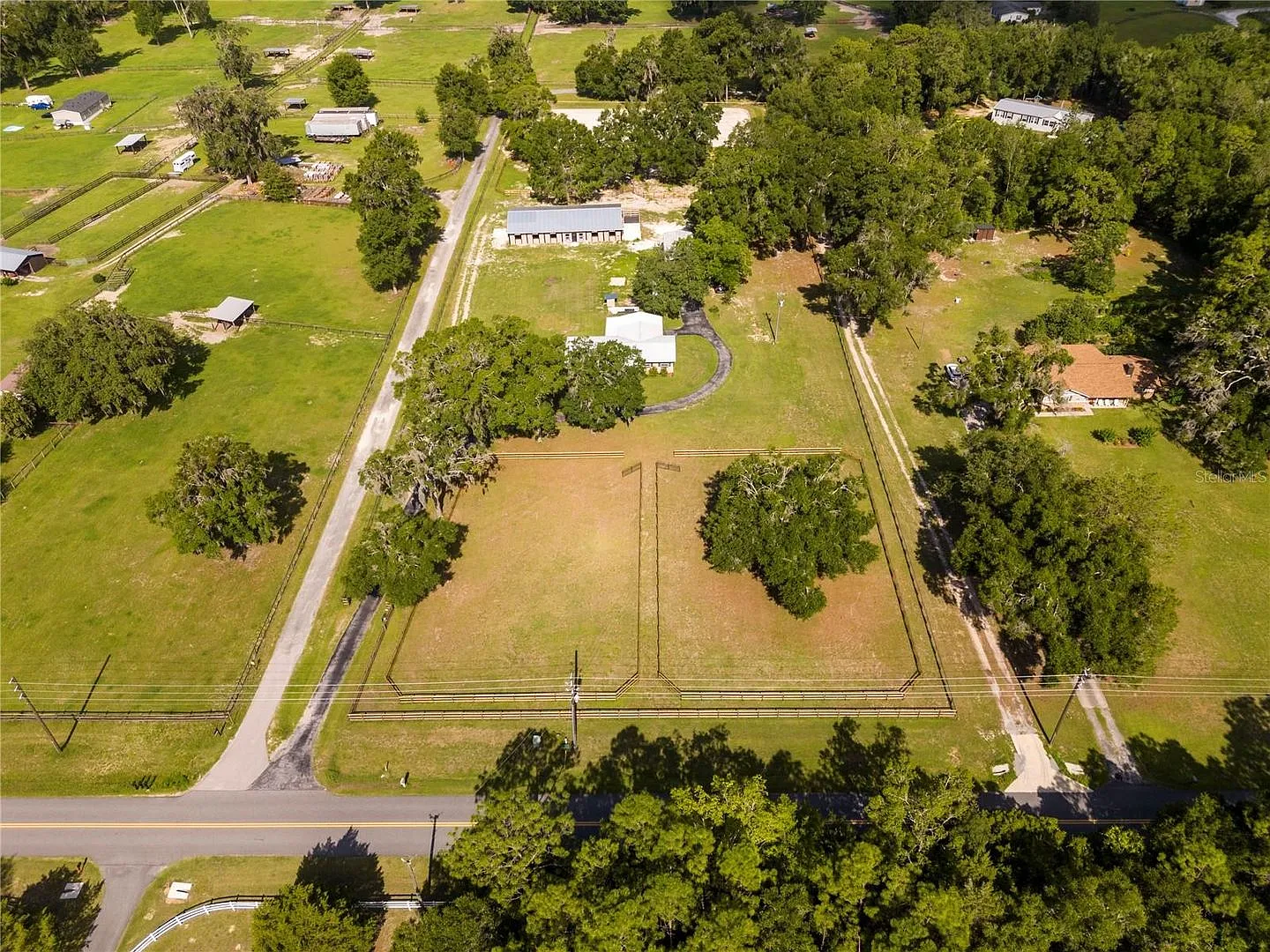 Exceptional equestrian opportunity ! — Photo 2