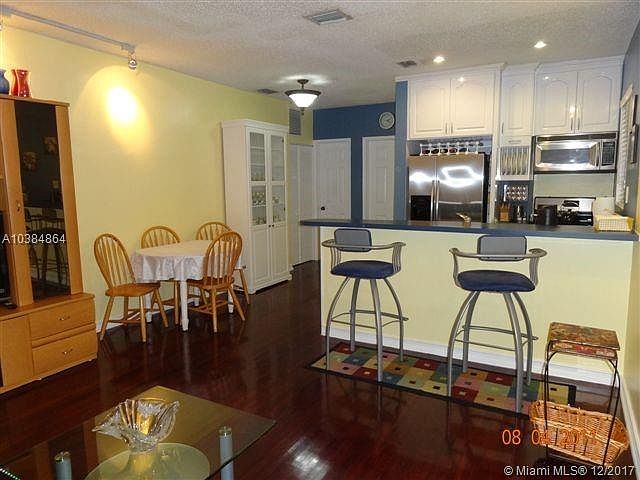 1st image of 4201 Indian Creek Dr APT 10
