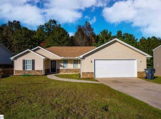 196 Queens Cir, Laurens, SC 29360