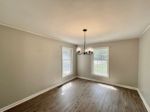 5th image of 300 W Cranford Ave