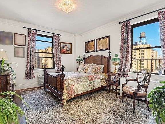 5th image of 905 W End Ave #104