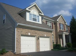 301 Pathway Pl SW, Leesburg, VA 20175