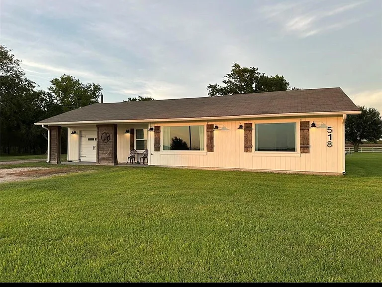 518 Anton Stade Rd #B — Photo 3