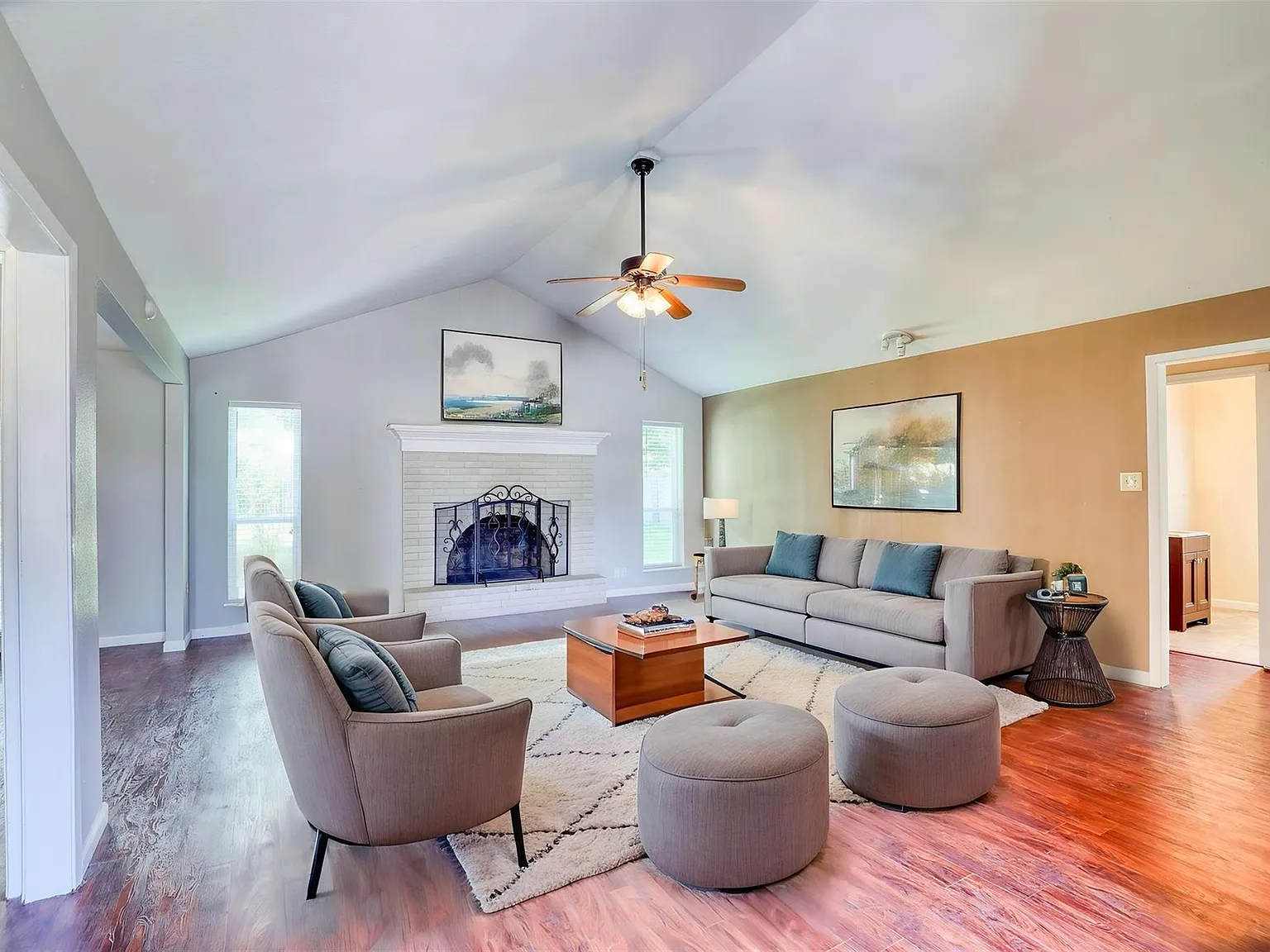3 bed, 2.0 bath, 1580 sqft, $2,000 — Photo 4