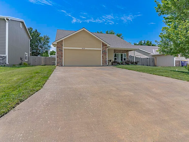 4319 Aspen Dr — Photo 33