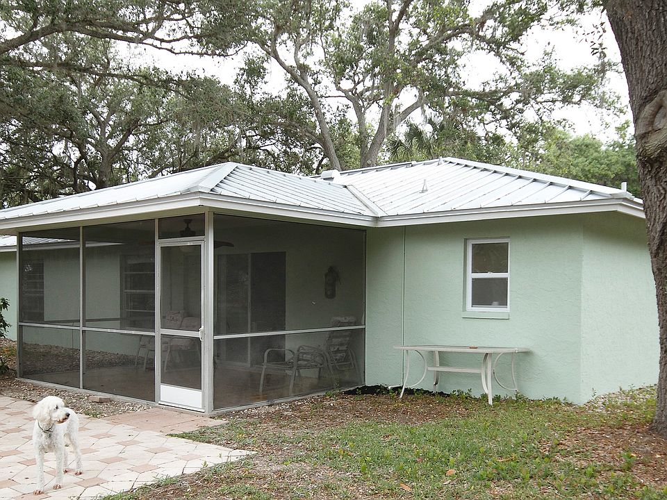 2nd image of 10370 River Dr