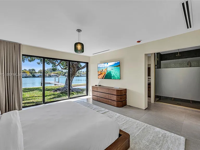 1170 S Biscayne Point Rd — Photo 21