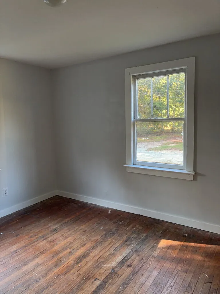 2 bed, 1.0 bath, $680 — Photo 3