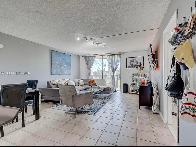 5570 NW 44th St #412A — Photo 3