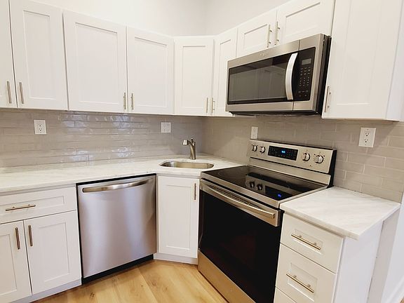 4th image of 4138 W Girard Ave #1