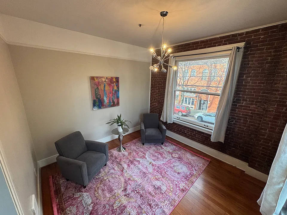3974 N Mississippi Ave #3