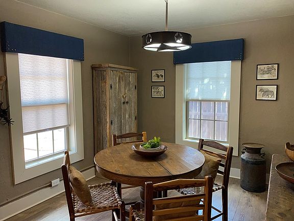 4th image of 612 E Avenue E