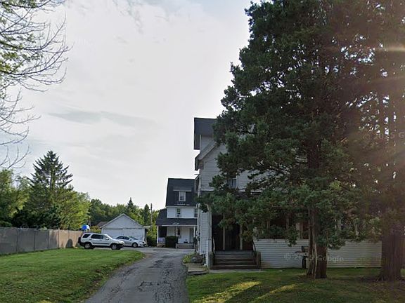 3rd image of 277 Chestnut St #3