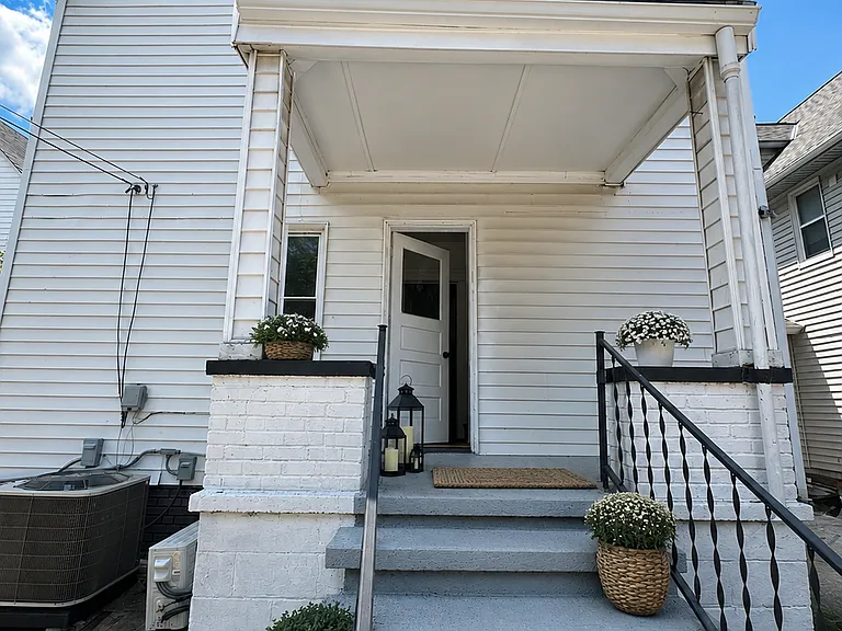 1491 W 114th St #1 — Photo 3