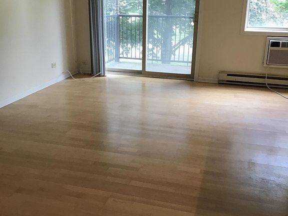 5th image of 709 Strom Dr APT 202