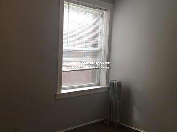 5th image of 6750 S Crandon Ave #1